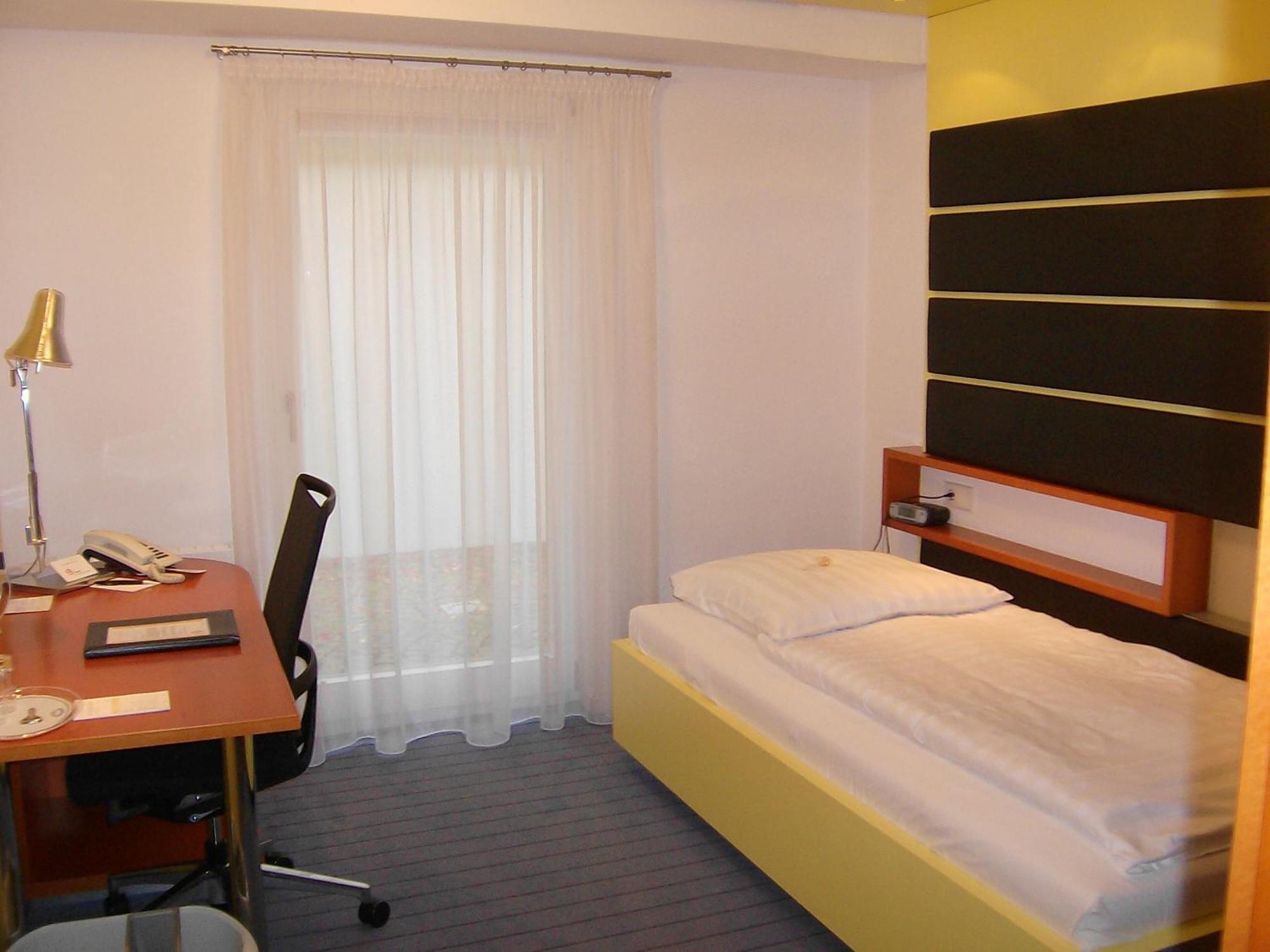 Hotel Schloss Montabaur Quarto foto